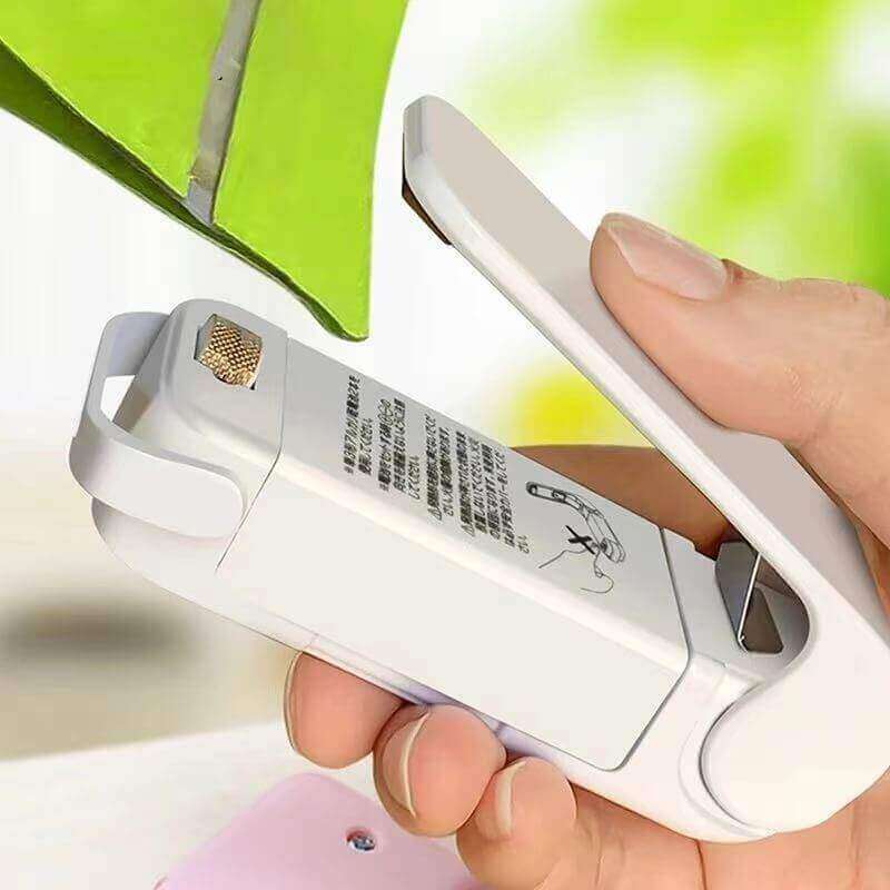 Famous tiktok sealer smart sealer battery operated chips sealer mini resealers